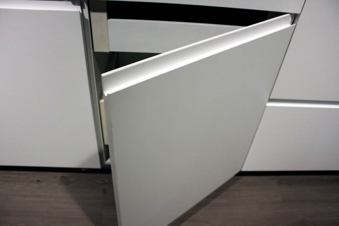 tirador-uñero-muebles-cocina-gelse